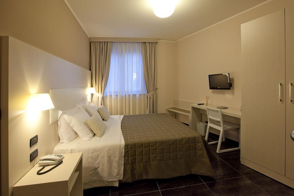 Hotel La Meridiana Settimo Torinese Bilik gambar